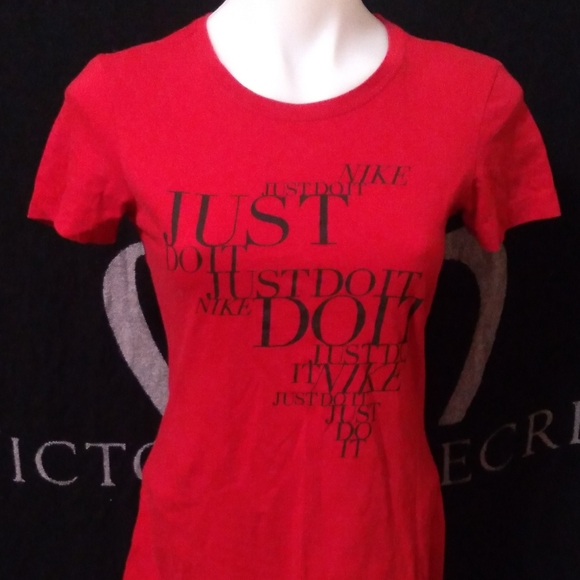 Nike - Picture 4 of 4